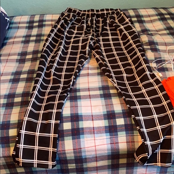 Square patterned pants - Picture 2 of 2